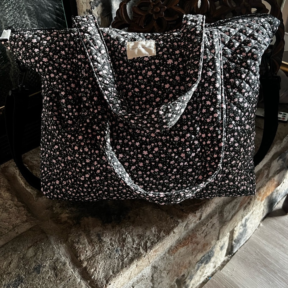 Poppy & Peonies Floral Black and Pink Bon Voyage Women's Bag
